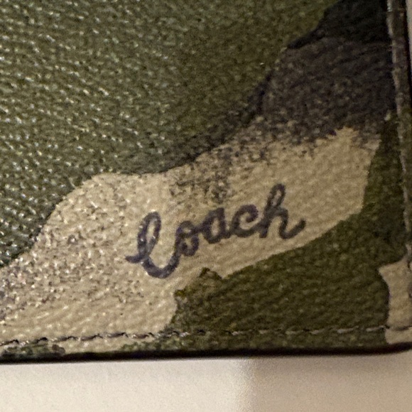 Coach Green Watercolor Script Zip Card Case - Picture 3 of 10